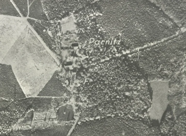 Försterei Parnitz aus der Luft — Oktober 1937 — Foto 1